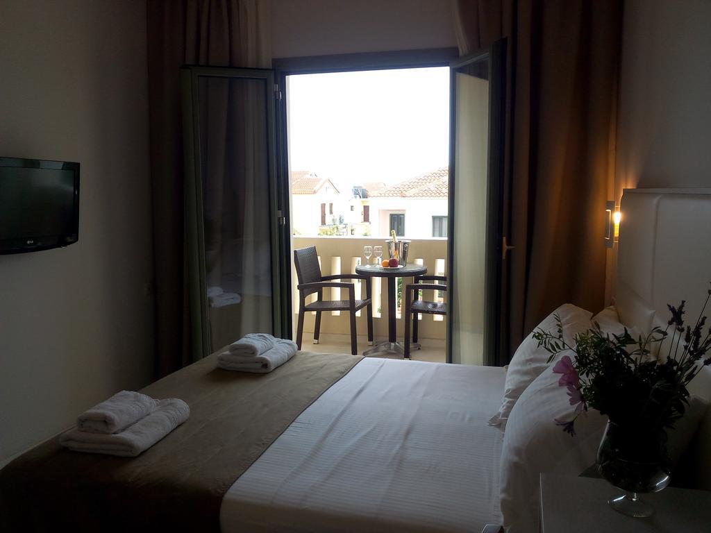 Aphrodite Samos Suites Marathókampos Exterior foto