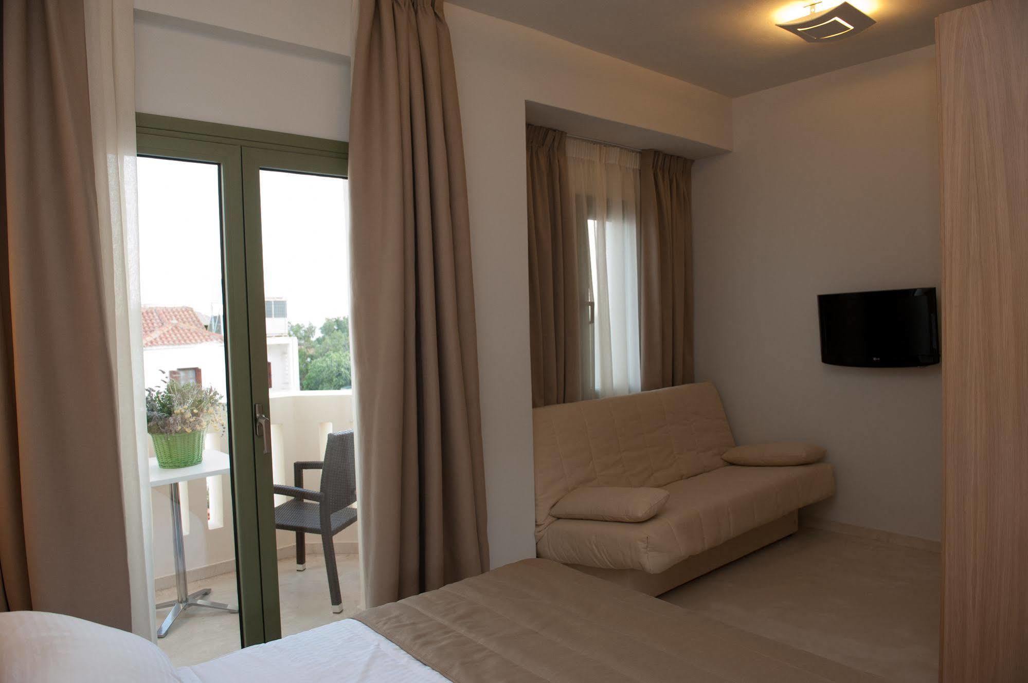 Aphrodite Samos Suites Marathókampos Exterior foto
